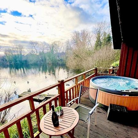 Holly Lodge 12 Hot Tub Йорк Екстер'єр фото