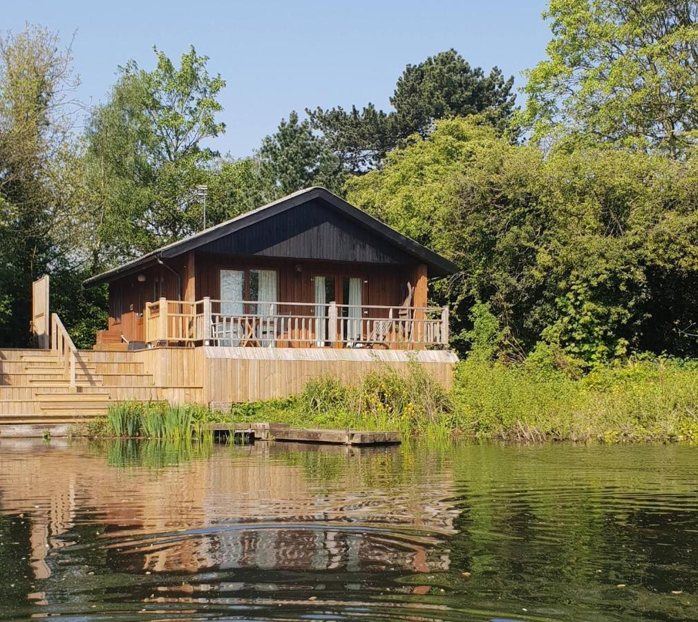 Holly Lodge 12 Hot Tub Йорк Екстер'єр фото