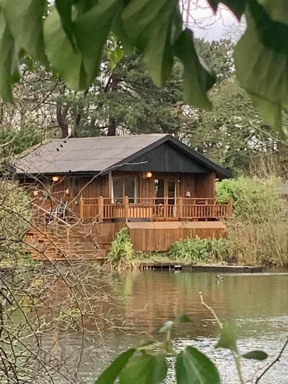 Holly Lodge 12 Hot Tub Йорк Екстер'єр фото